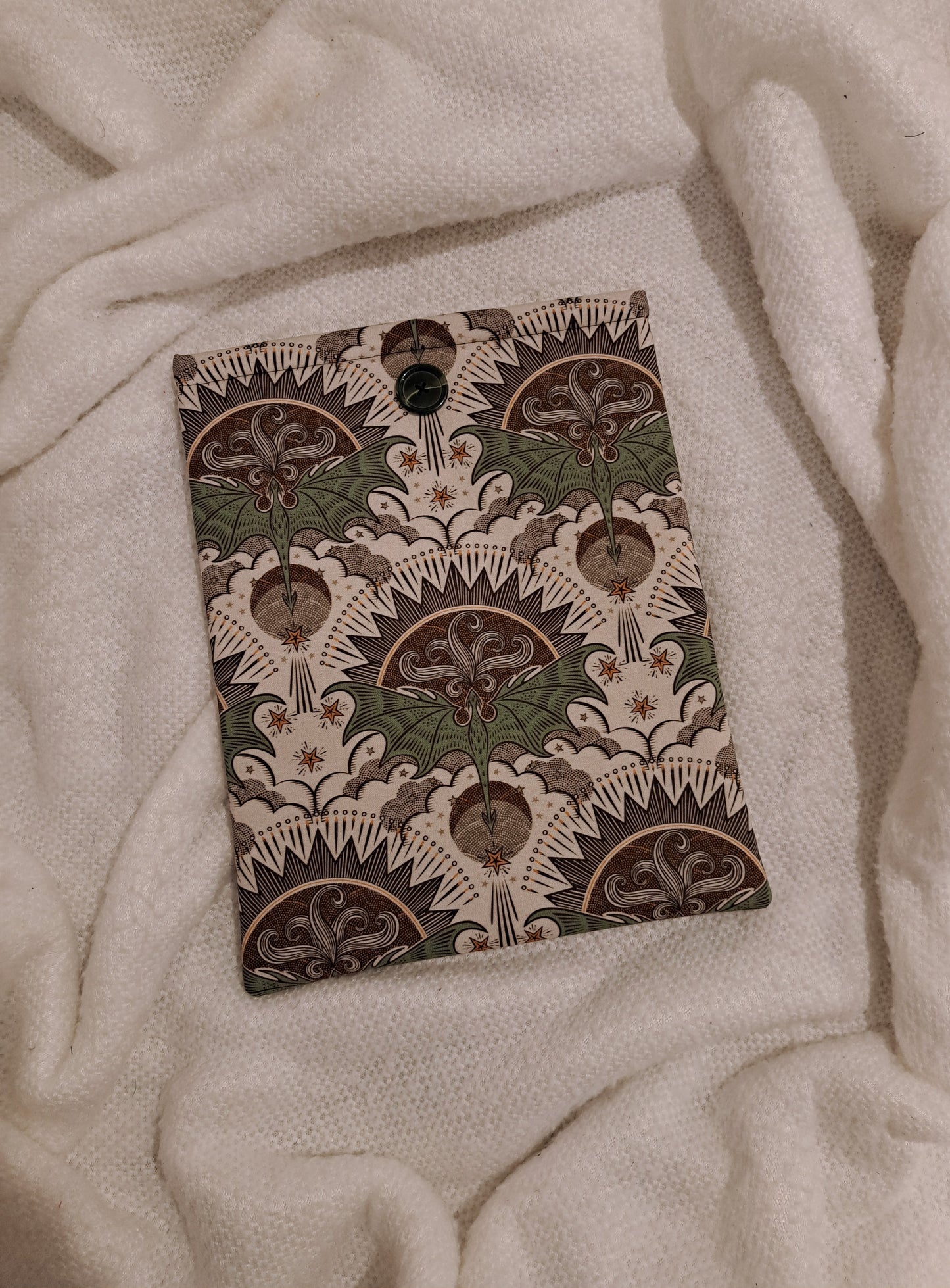 Earth Dragon Booksleeve
