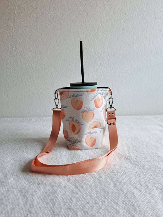 Peaches Waterbottle Sling