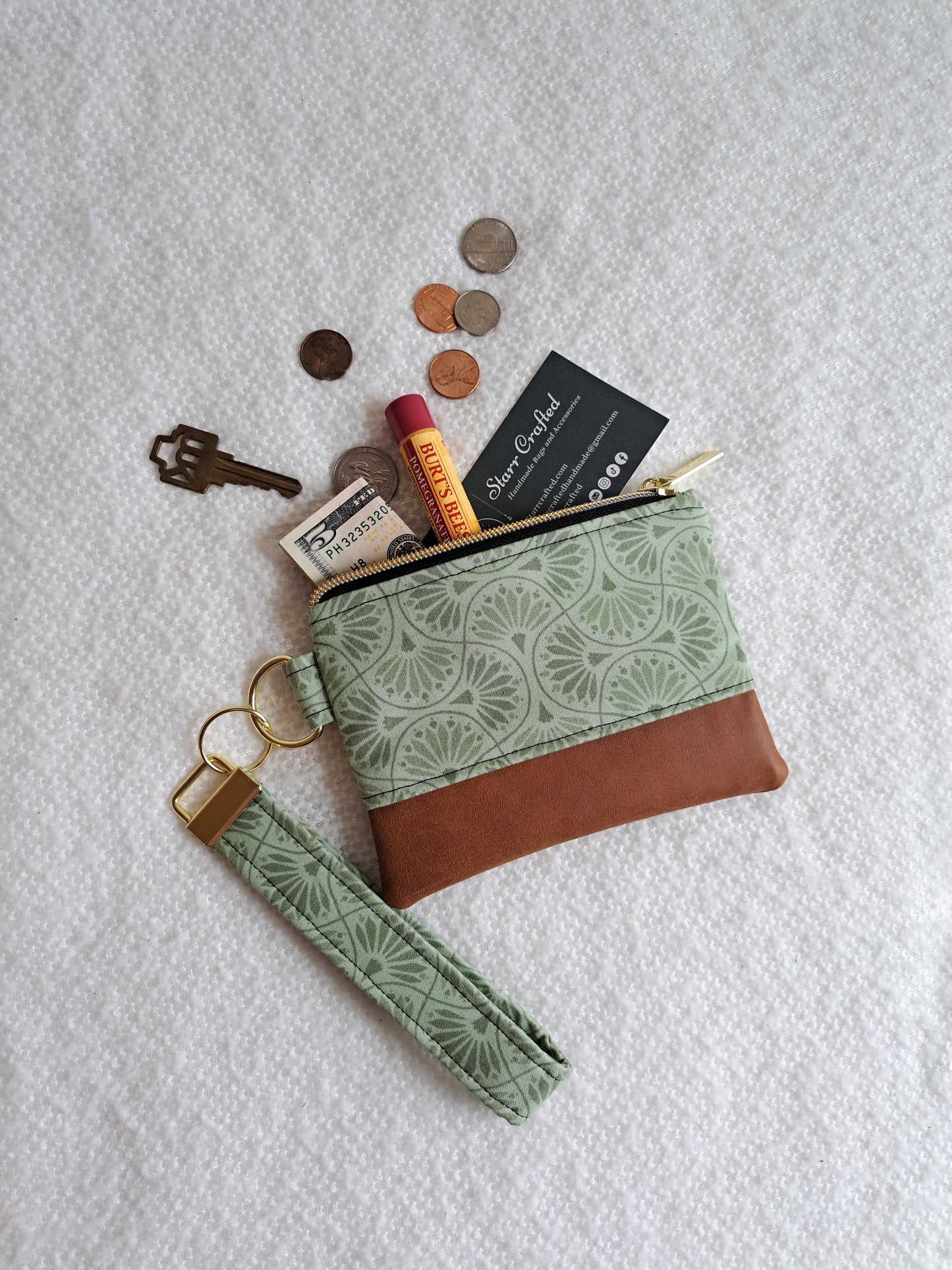 Green Art Nouveau Small Wristlet